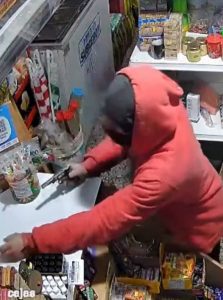 Robo a mano armada en Mar de Ajó Norte | Ensobrados