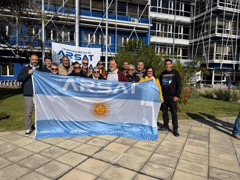 ARSAT en crisis: recortes, privatización y el futuro de la soberanía tecnológica en Argentina