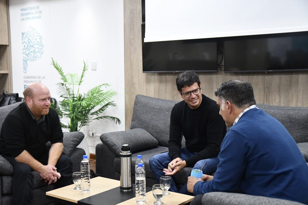 Mar Chiquita coordina con Provincia acciones para el Mundial de Futsal Femenino y desarrollo deportivo local