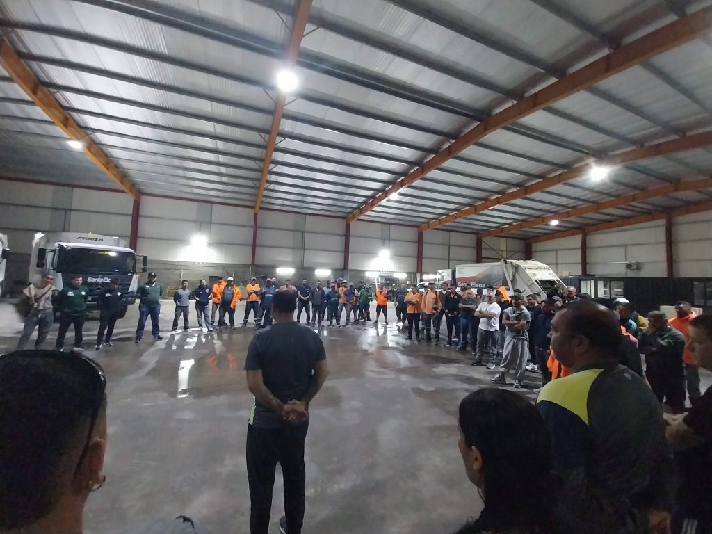 Conflicto de camioneros en Gesell por 20 puestos | ensobrados