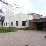 Escuela Técnica Chascomús en crisis: denuncian abandono edilicio En Chascomús, los alumnos estudian entre charcos