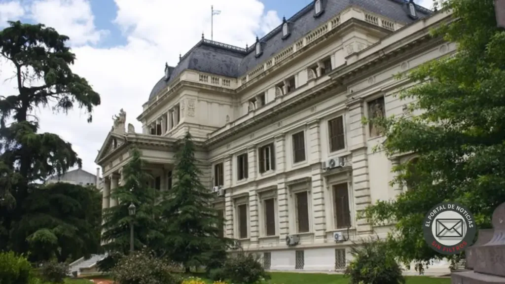 Senado bonaerense demora definiciones y presiona a municipios