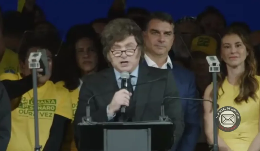 Javier Milei calificó de "ladrón" a Lula da Silva, expresó su respaldo a Flávio Bolsonaro y volvió a confrontar con el socialismo, profundizando la tensión política con Brasil.