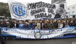 CGT marchó contra el endeudamiento y le reclamó medidas a Caputo
