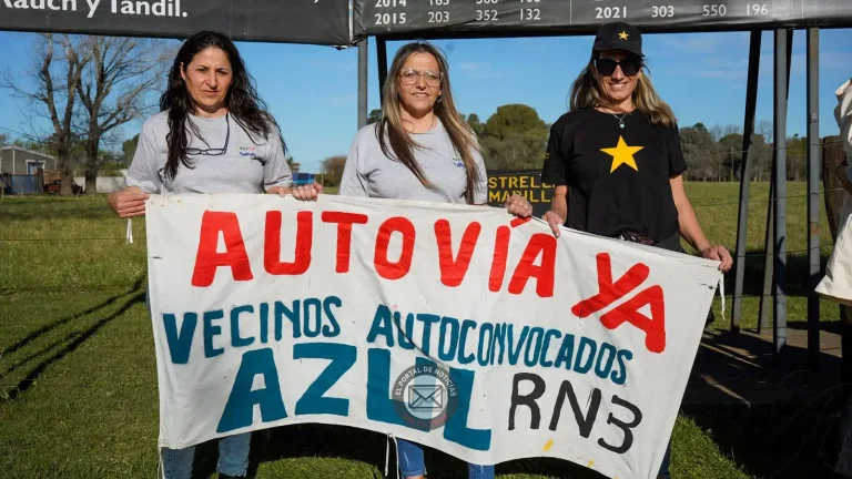 Victoria Tolosa Paz recorre la Ruta 3 junto a vecinos que reclaman por obras y mantenimiento