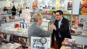 Nardini y el Chequelibro de $10.000: Malvinas Argentinas apuesta a la cultura